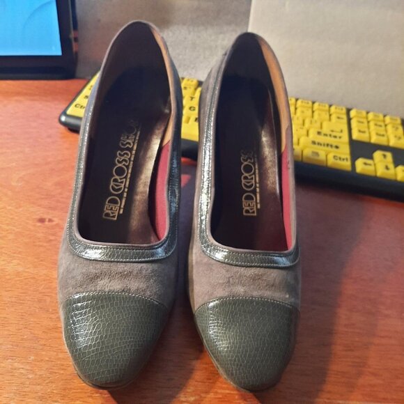 Vintage Red Cross Shoes Suede & Leather Gray Size 8 PreLoved Good Condition - Picture 3 of 6